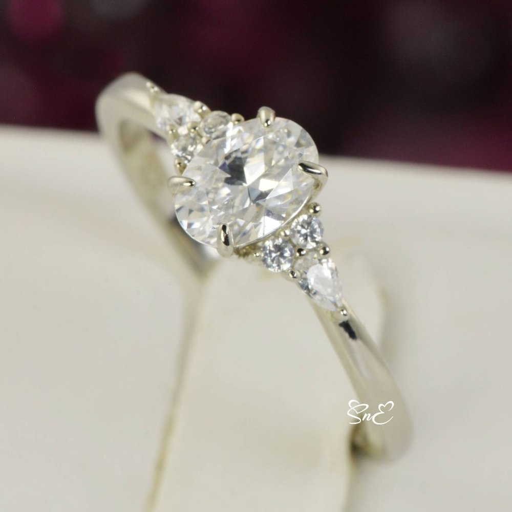 NEW 925 OVAL DIAMOND CUT WEDDING BAND ENGAGEMENT RINGS SET - Picture 5 of 6
